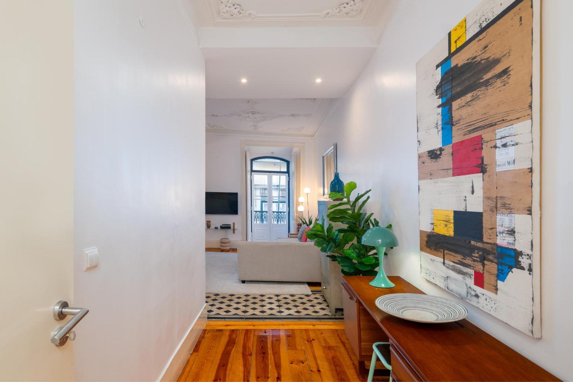 Beautiful Apartment In Bairro Alto - Quite Lisbon Luaran gambar