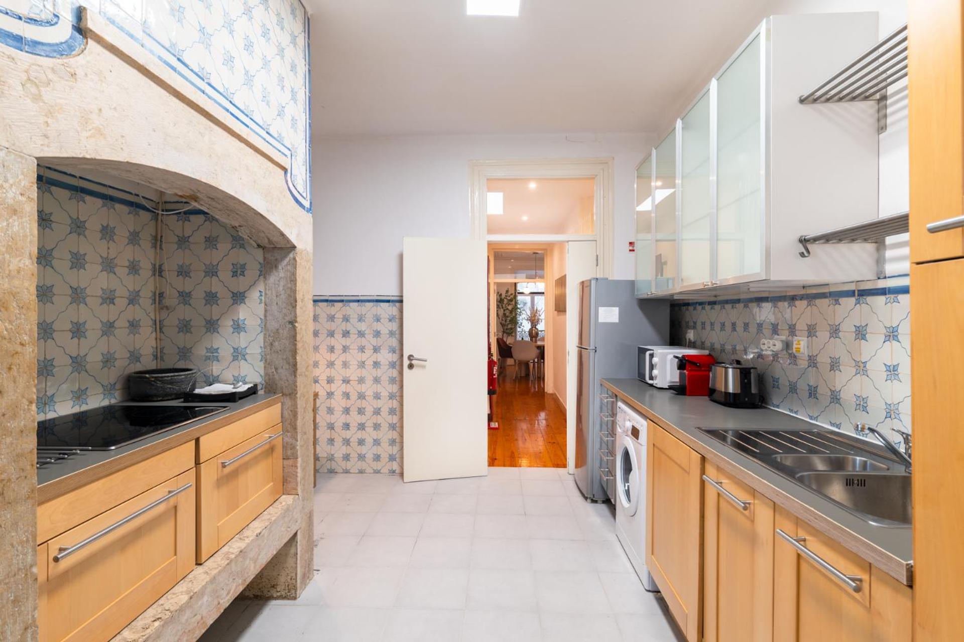 Beautiful Apartment In Bairro Alto - Quite Lisbon Luaran gambar