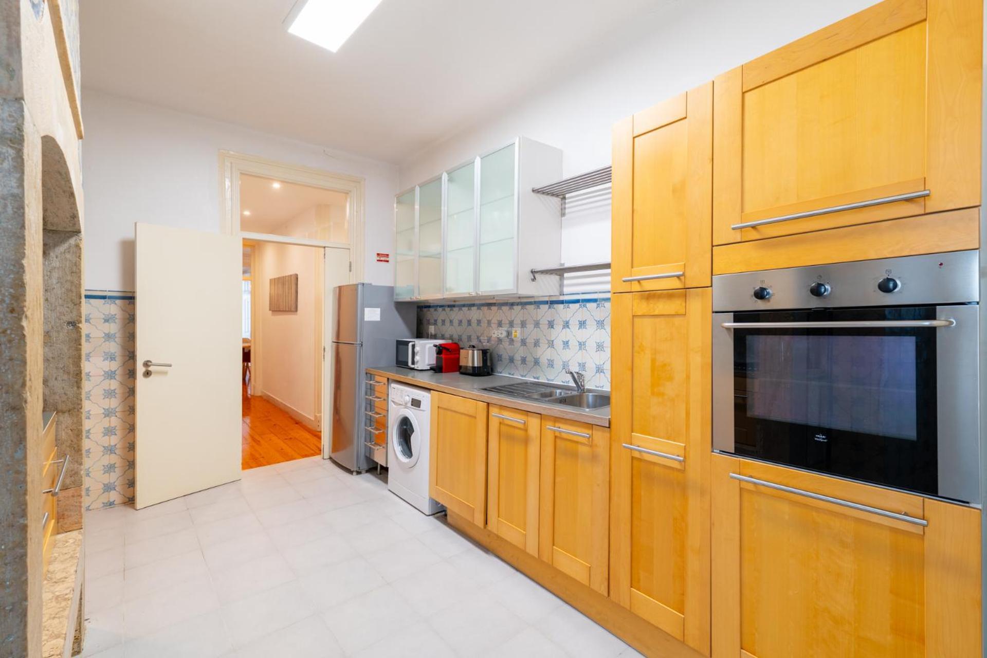 Beautiful Apartment In Bairro Alto - Quite Lisbon Luaran gambar