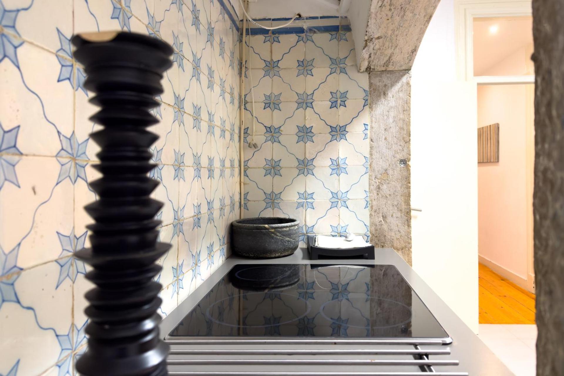 Beautiful Apartment In Bairro Alto - Quite Lisbon Luaran gambar