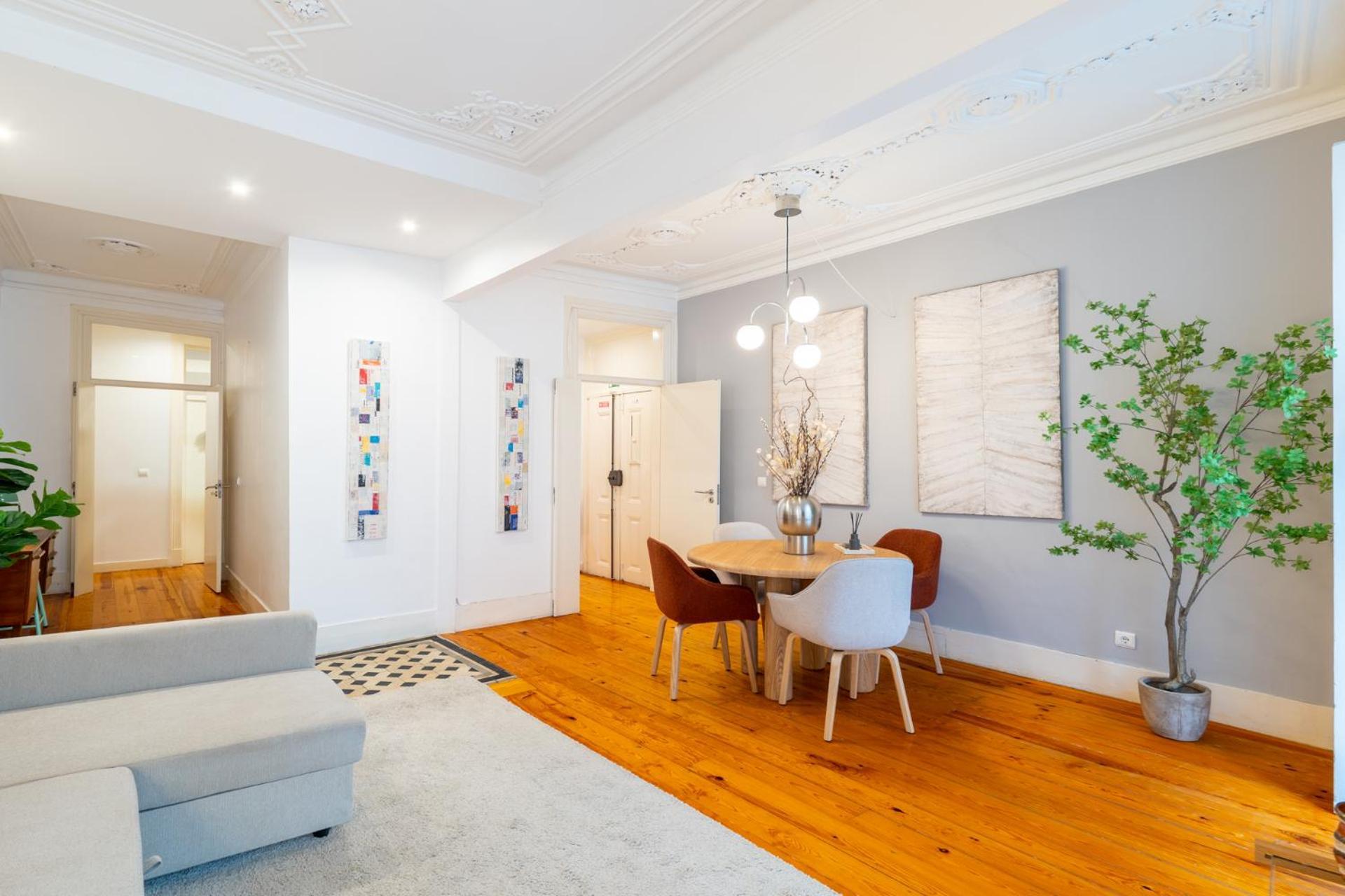 Beautiful Apartment In Bairro Alto - Quite Lisbon Luaran gambar
