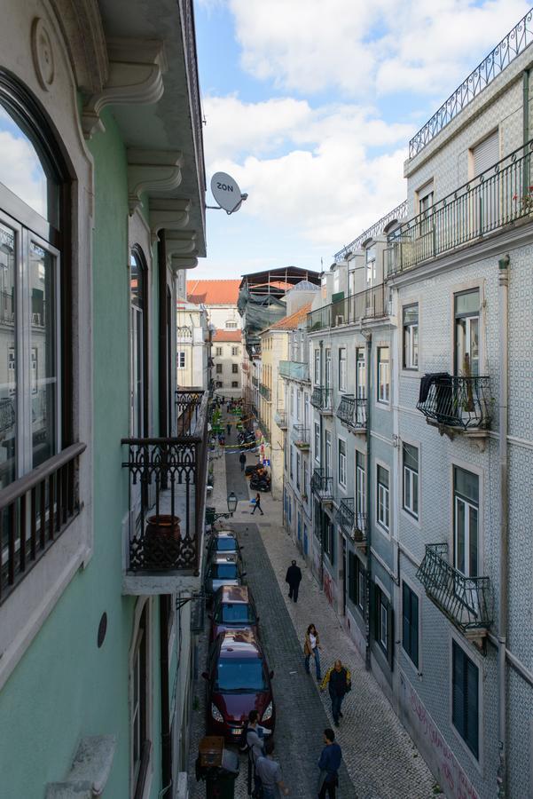 Beautiful Apartment In Bairro Alto - Quite Lisbon Luaran gambar